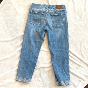 Lucky Brand capri jeans with detail